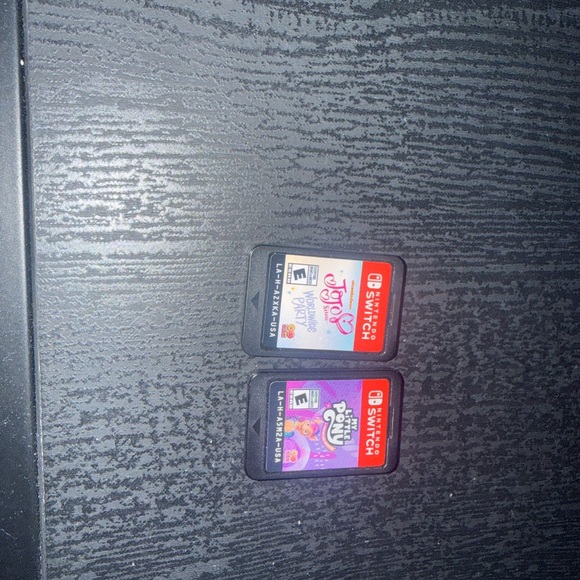 Nintendo Switch game bundle - Picture 2 of 3